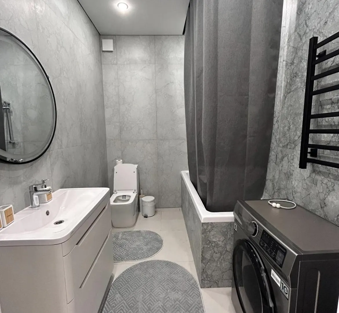 Apartment Уютные Апартаменты Около Метро Жк Кристалл Алматы Kazakhstan